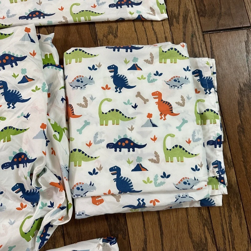 Circo Twin 3 Pc Sheet Set Dinosaur Flat Fitted & Pillowcase